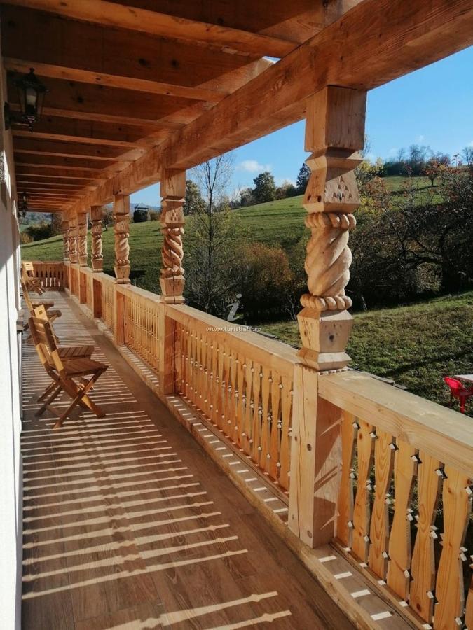 Pensiunea Plai Strabun Strîmtura Buitenkant foto