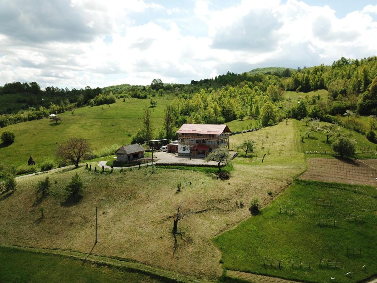 Pensiunea Plai Strabun Strîmtura Buitenkant foto